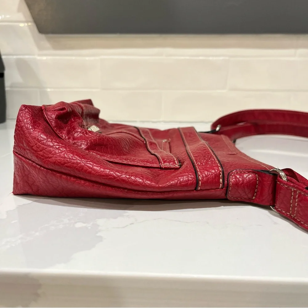 Rosetti Red Faux Pebble Leather Adjustable Crossbody with Multiple Pockets EUC